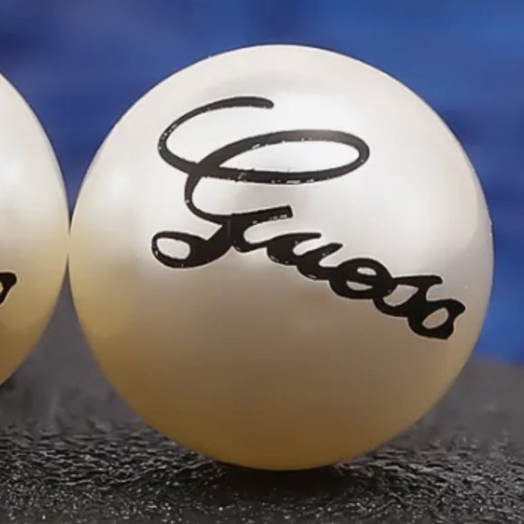 Guess vintage earrings, barely used in great condition! - Picture 3 of 3